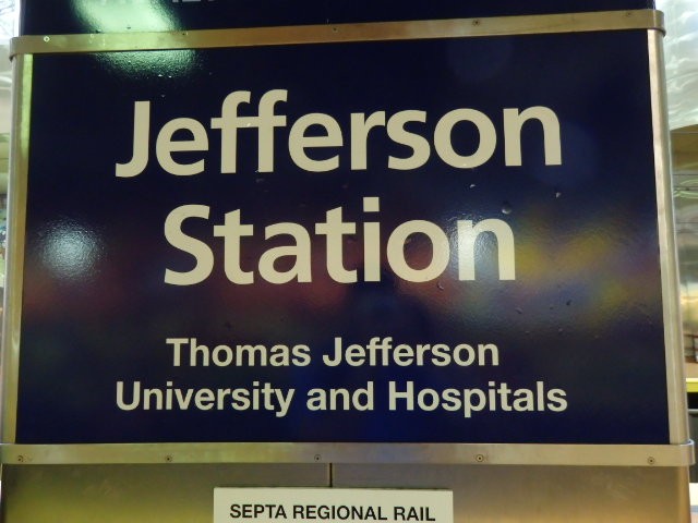 Foto: nomenclador de la estación homónima - Philadelphia (Pennsylvania), Estados Unidos