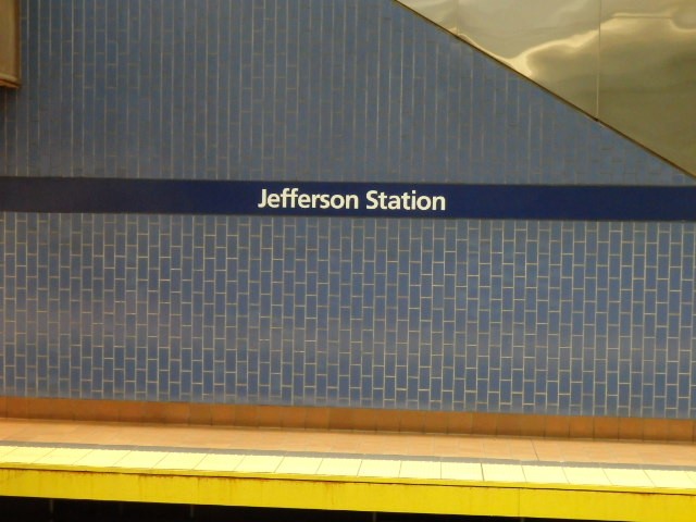 Foto: nomenclador de la estación homónima - Philadelphia (Pennsylvania), Estados Unidos