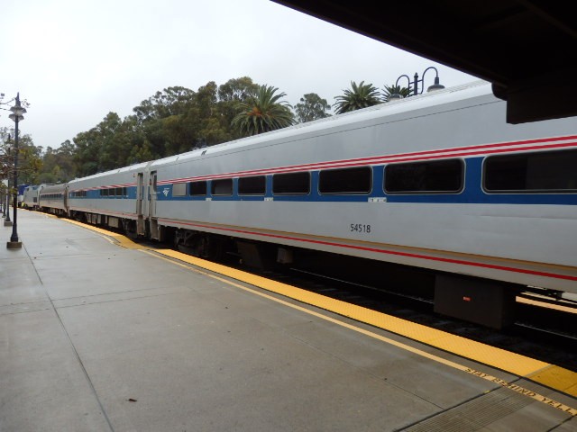 Foto: tren de Amtrak en estación San Luis Obispo - San Luis Obispo (California), Estados Unidos