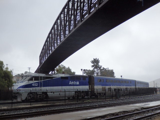 Foto: tren Pacific Surfliner de Amtrak en estación San Luis Obispo - San Luis Obispo (California), Estados Unidos