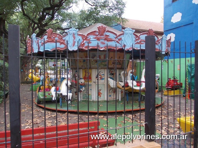 Foto: San Martin - Plaza Kennedy - Calesita - San Martin (Buenos Aires), Argentina