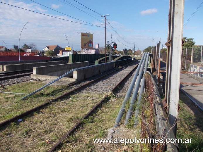 Foto: Puente FCBM - Av General Paz - San Martin (Buenos Aires), Argentina