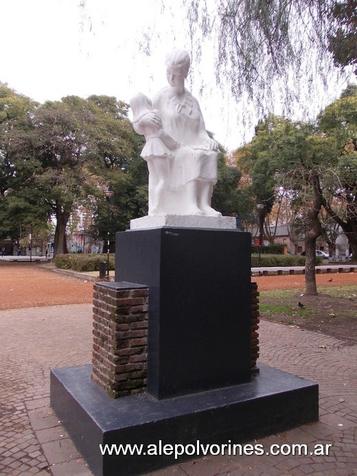 Foto: San Martin - Plaza Kennedy - Monumento a la Madre - San Martin (Buenos Aires), Argentina