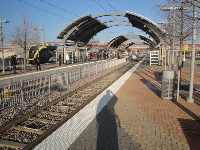 Foto: estación Trinity Mills - Carrollton (Texas), Estados Unidos