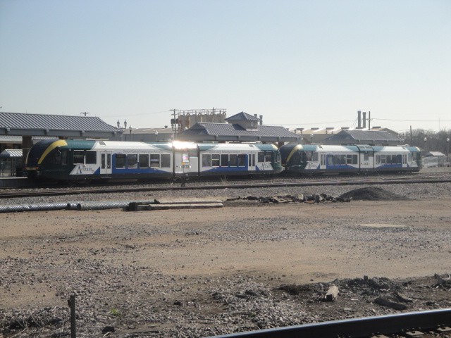 Foto: A-Train en estación Downtown Denton - Denton (Texas), Estados Unidos