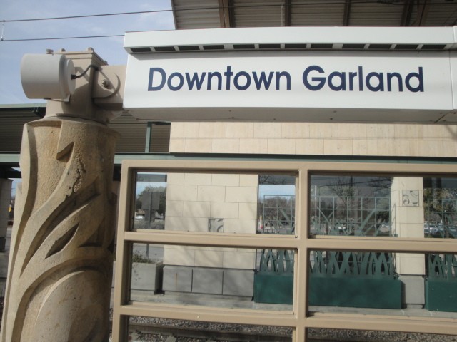 Foto: estación del tren DART - Garland (Texas), Estados Unidos