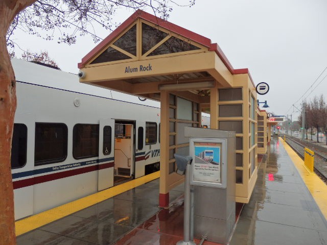 Foto: estación Alum Rock del metrotranvía - San José (California), Estados Unidos