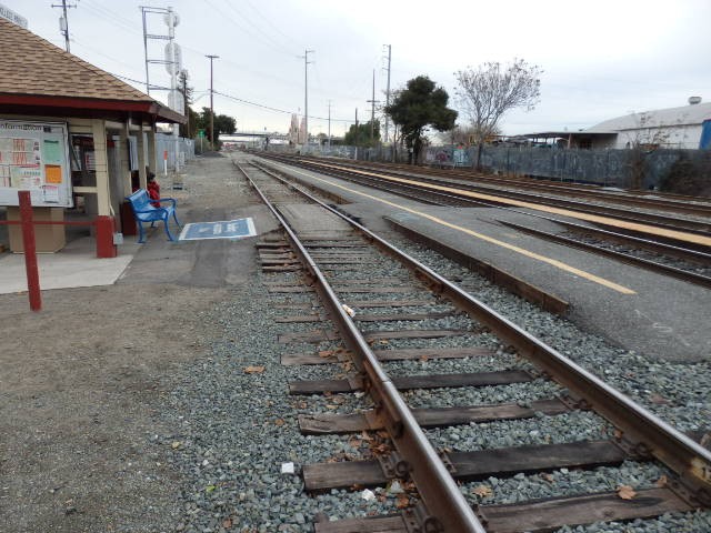Foto: estación College Park de Caltrain - San José (California), Estados Unidos