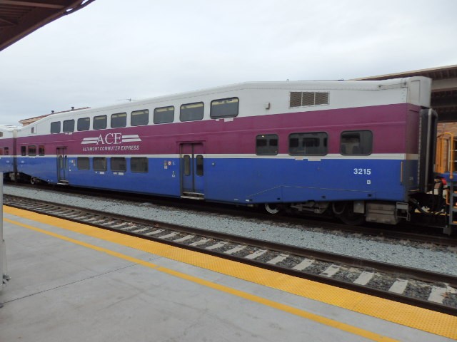 Foto: tren ACE (Altamont Commuter Express) - San José (California), Estados Unidos
