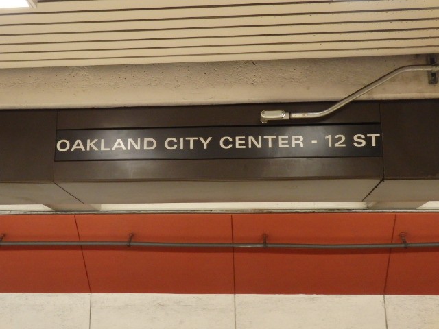 Foto: estación del BART - Oakland (California), Estados Unidos