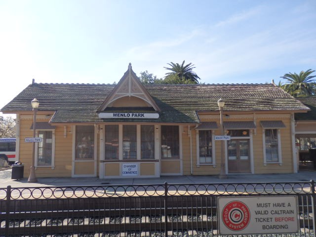 Foto: estación de Caltrain - Menlo Park (California), Estados Unidos
