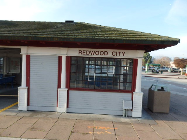 Foto: estación de Caltrain - Redwood City (California), Estados Unidos