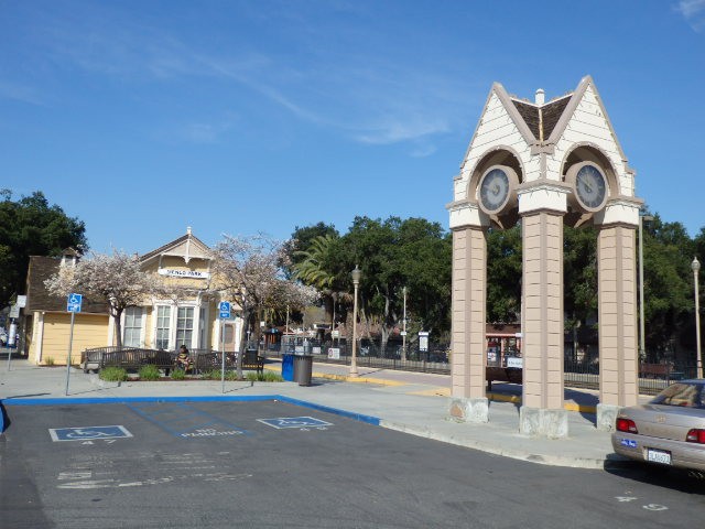 Foto: estación de Caltrain - Menlo Park (California), Estados Unidos