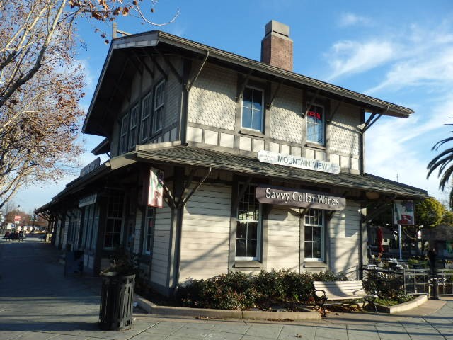 Foto: ex estación, convertida en vinería - Mountain View (California), Estados Unidos