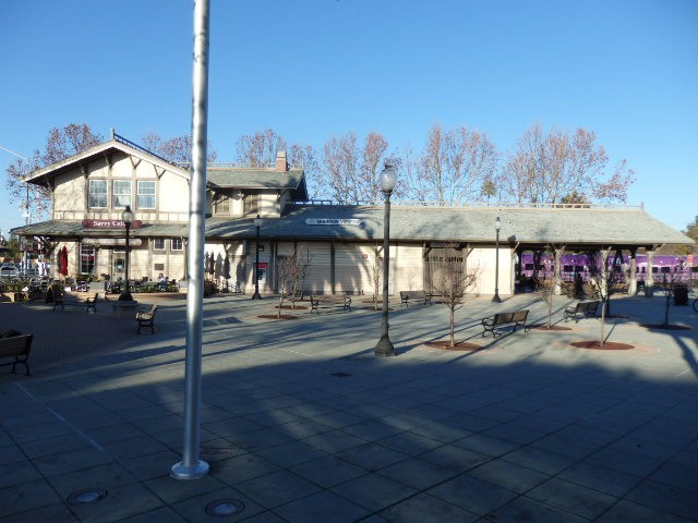 Foto: ex estación, convertida en vinería - Mountain View (California), Estados Unidos