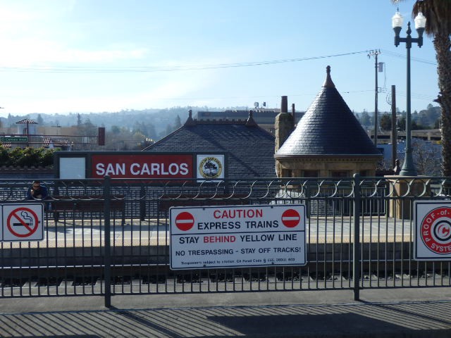 Foto: estación de Caltrain - San Carlos (California), Estados Unidos