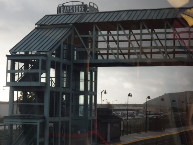 Foto: estación Bayshore, de Caltrain - San Francisco (California), Estados Unidos