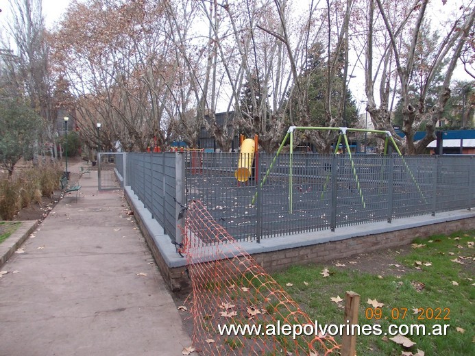 Foto: Plaza Estacion Coghlan - Coghlan (Buenos Aires), Argentina