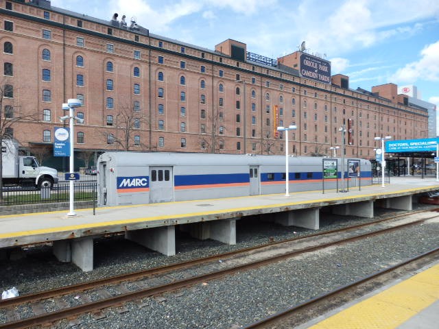 Foto: estación Camden Yards del MARC - Baltimore (Maryland), Estados Unidos