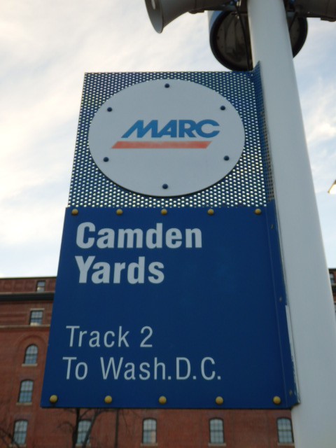 Foto: estación Camden Yards del MARC - Baltimore (Maryland), Estados Unidos