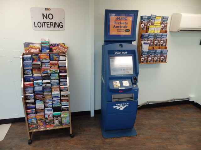 Foto: estación Camden Yards del MARC - Baltimore (Maryland), Estados Unidos