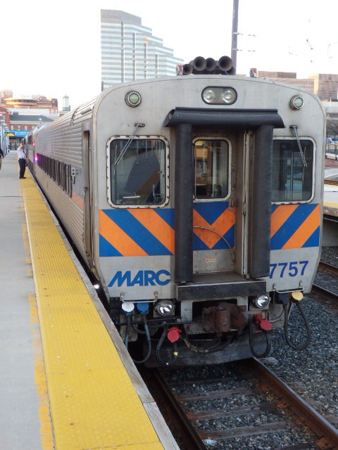 Foto: estación Camden Yards del MARC - Baltimore (Maryland), Estados Unidos