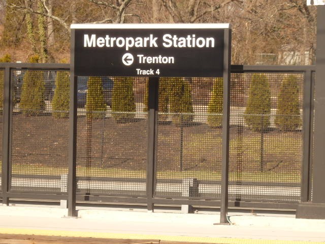 Foto: estación de Nueva Jersey Transit - Iselin (New Jersey), Estados Unidos