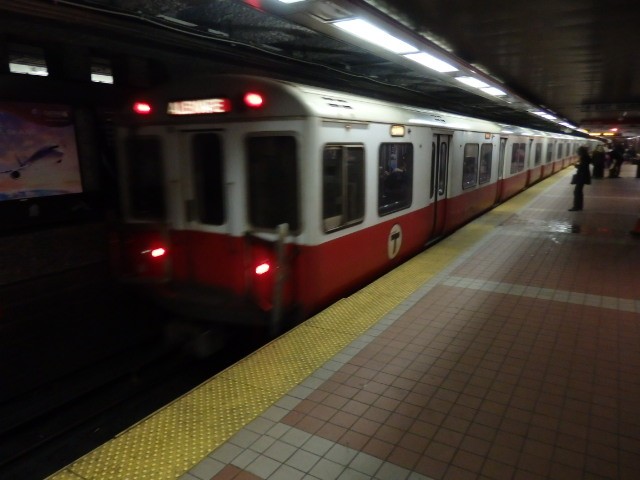 Foto: estación South Station de la Línea Roja del subte - Boston (Massachusetts), Estados Unidos