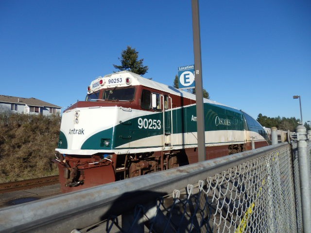 Foto: tren Cascades en estación Olympia-Lacey - Lacey (Washington), Estados Unidos