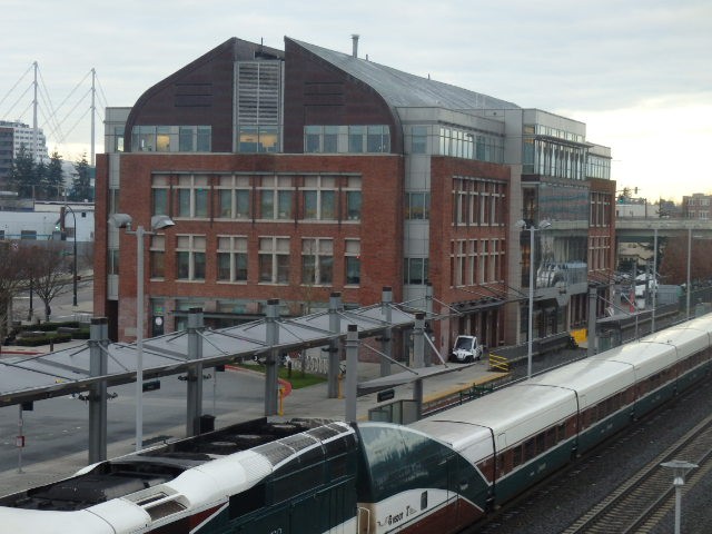Foto: estación y tren Cascades - Everett (Washington), Estados Unidos