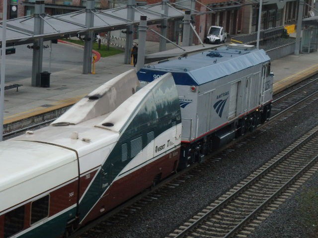 Foto: estación y tren Cascades - Everett (Washington), Estados Unidos