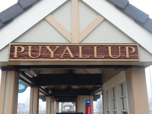 Foto: nomenclador de la estación - Puyallup (Washington), Estados Unidos