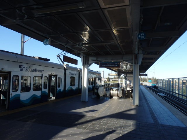 Foto: metrotranvía Link, estación SeaTac Airport - Tukwila (Washington), Estados Unidos