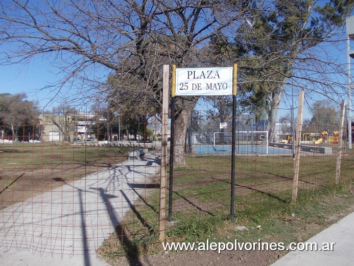 Foto: San Martin - Plaza 25 de Mayo - San Martin (Buenos Aires), Argentina