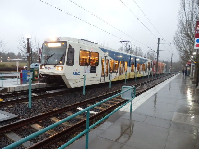 Foto: estación Beaverton Transit Center del metrotranvía MAX - Beaverton (Oregon), Estados Unidos