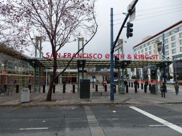 Foto: estación terminal de Caltrain - San Francisco (California), Estados Unidos