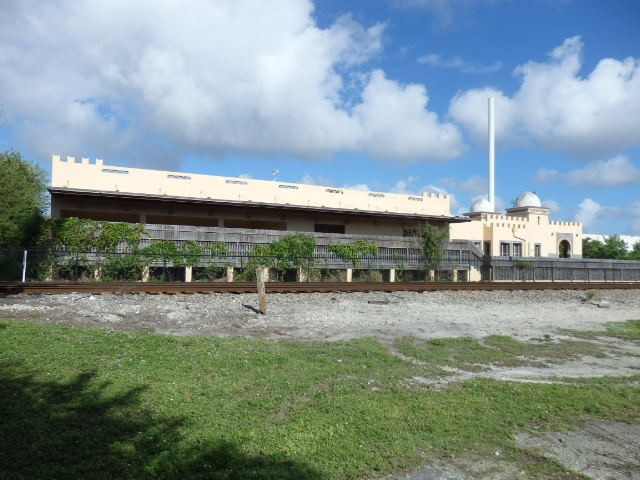 Foto: estación de Tri-Rail - Opa-Locka (Florida), Estados Unidos