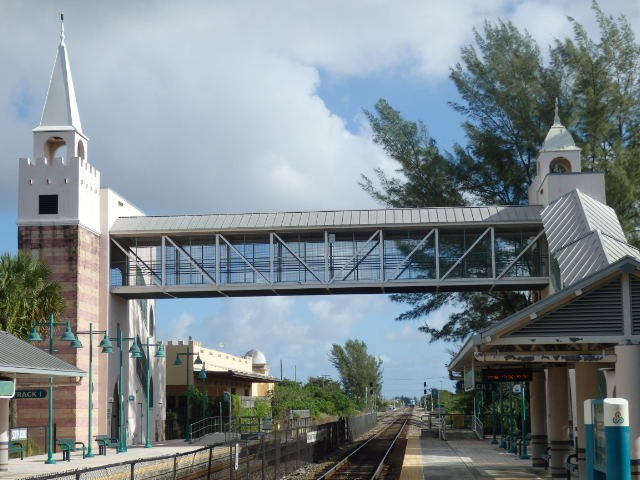 Foto: estación de Tri-Rail - Opa-Locka (Florida), Estados Unidos