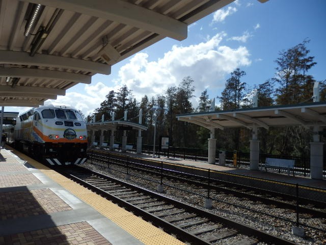 Foto: estación Sand Lake Road, de Tri-Rail - Pine Castle (Florida), Estados Unidos