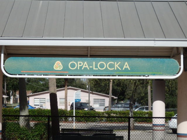 Foto: estación de Tri-Rail - Opa-Locka (Florida), Estados Unidos