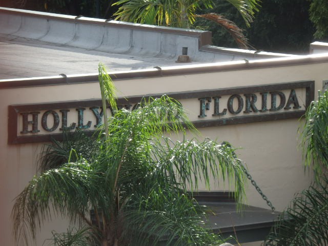 Foto: estación de Amtrak y Tri-Rail - Hollywood (Florida), Estados Unidos