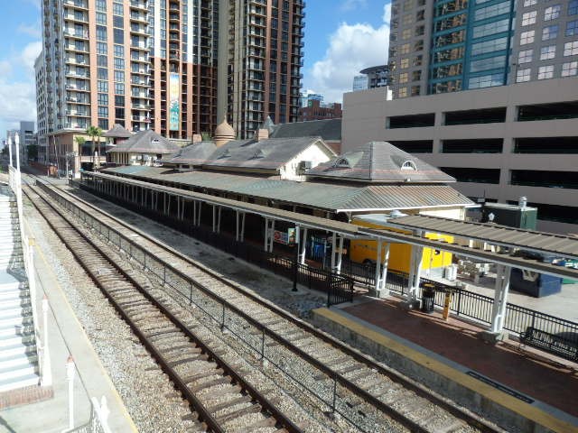 Foto: ex Church Street Station y andén de SunRail - Orlando (Florida), Estados Unidos