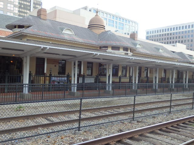 Foto: ex Church Street Station y andén de SunRail - Orlando (Florida), Estados Unidos