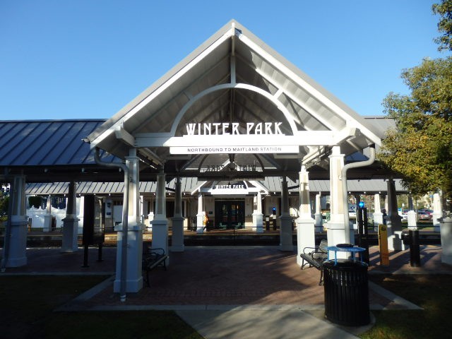 Foto: estación de SunRail y Amtrak - Winter Park (Florida), Estados Unidos