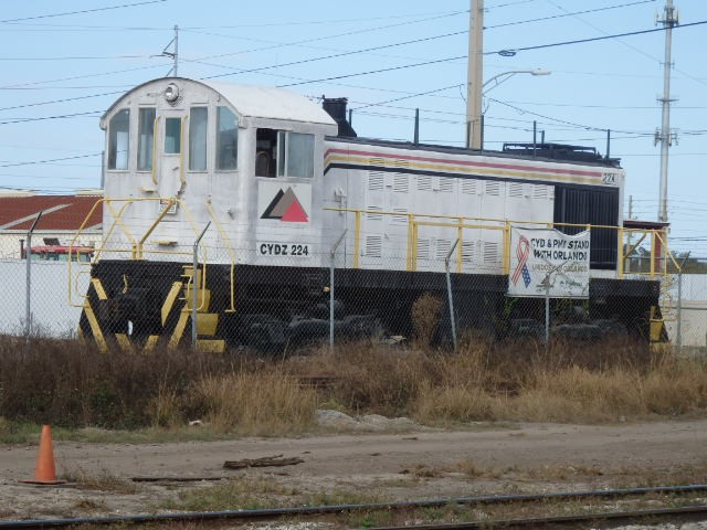 Foto: locomotora de Conrad Yelvington Distributors en Kaley Yards - Orlando (Florida), Estados Unidos