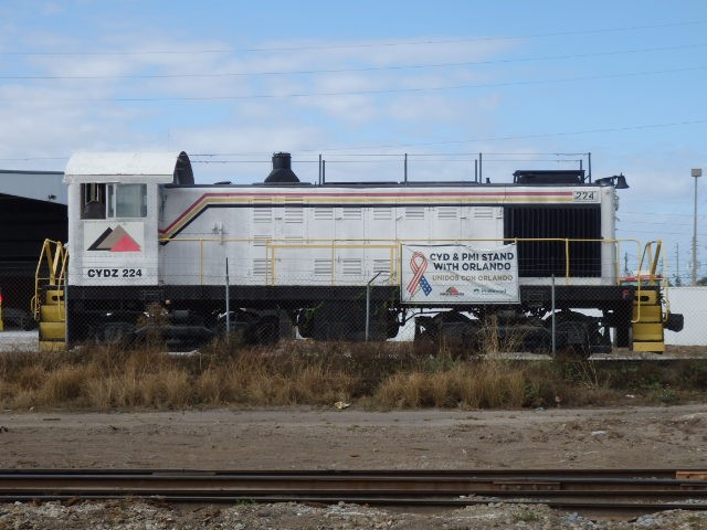 Foto: locomotora de Conrad Yelvington Distributors en Kaley Yards - Orlando (Florida), Estados Unidos