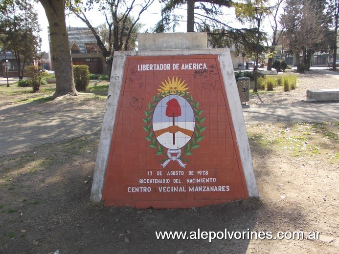Foto: Villa Bosch - Plaza Padre Pio Manzanares - Villa Bosch (Buenos Aires), Argentina