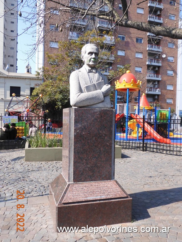 Foto: Buenos Aires - Constitución - Busto Alfonso Castelao - Constitucion (Buenos Aires), Argentina