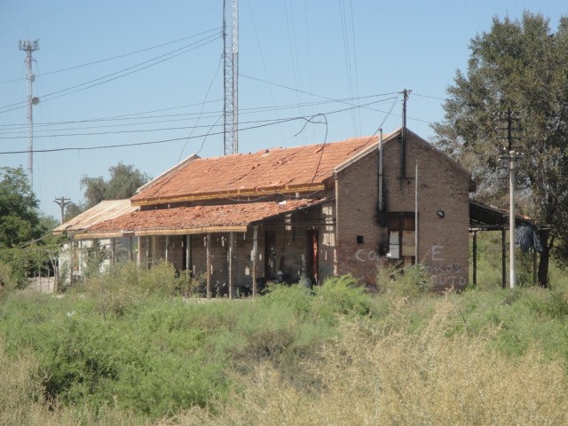 Foto: ex estación José Néstor Lencinas del FC San Martín - Las Catitas (Mendoza), Argentina