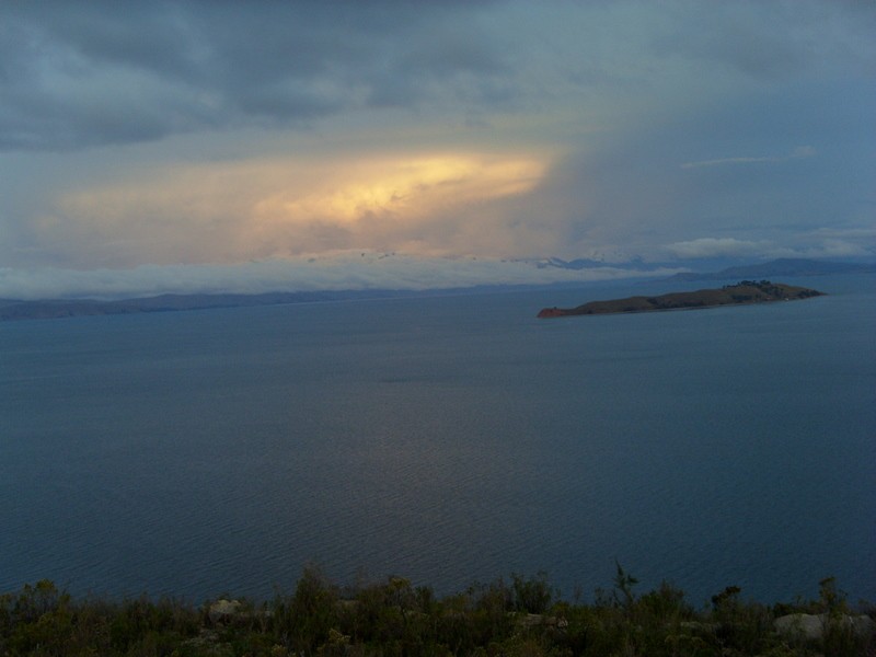Foto: vista desde el cerro Keñhuani - Isla del Sol, lago Titicaca (La Paz), Bolivia